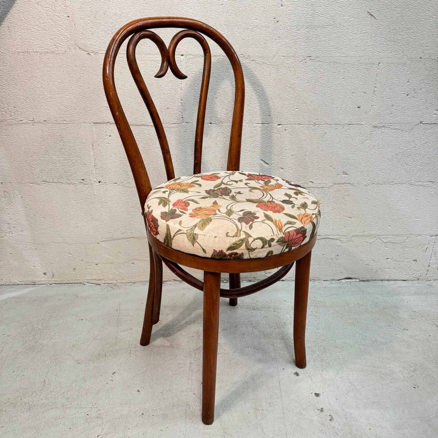 Mid Century Romanian Bentwood Chairs Set with floral upholstered seats