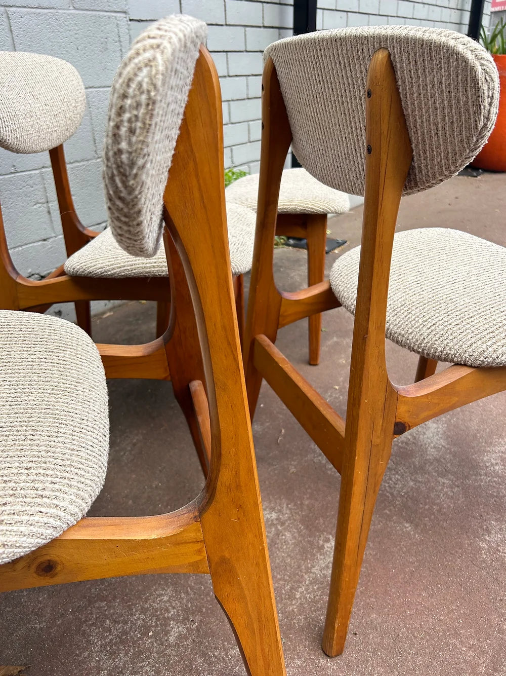 Mid Century Chairs Elite Timber Retro Frame