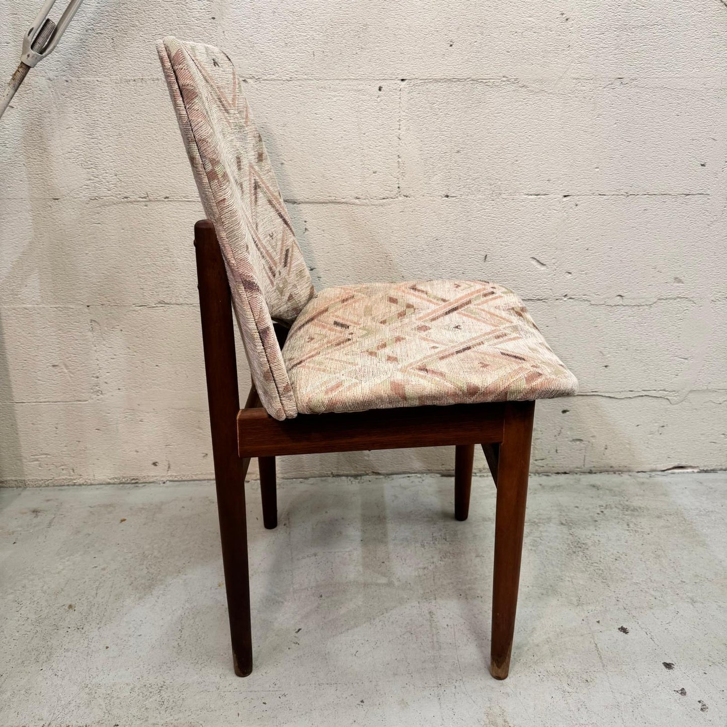 Elite Mid Century dining chairs (6)