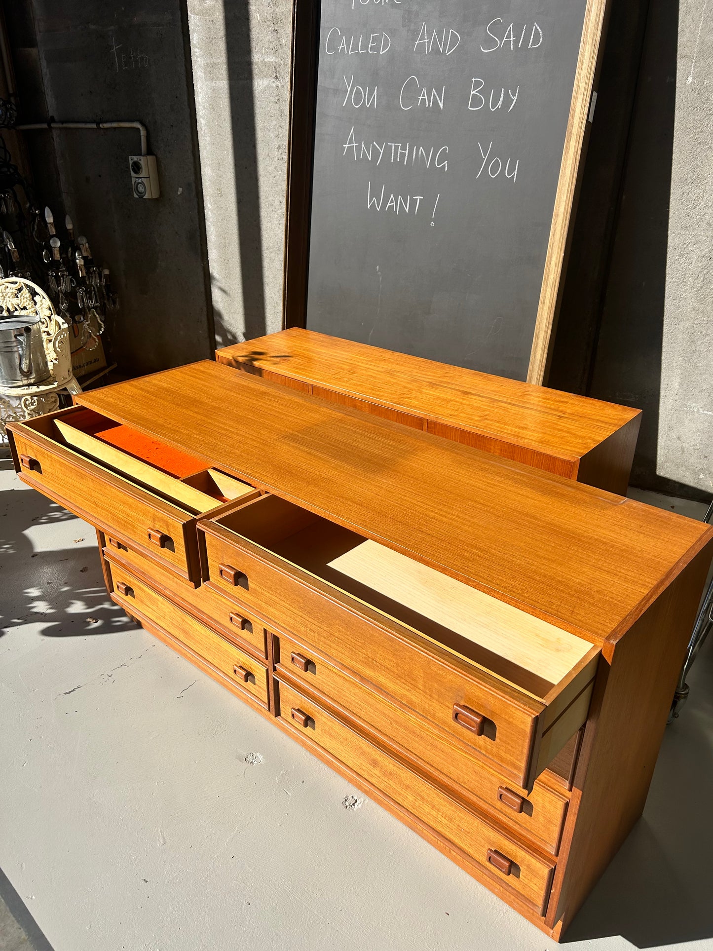 Parker dresser 1977 teak Mid Century draws golden