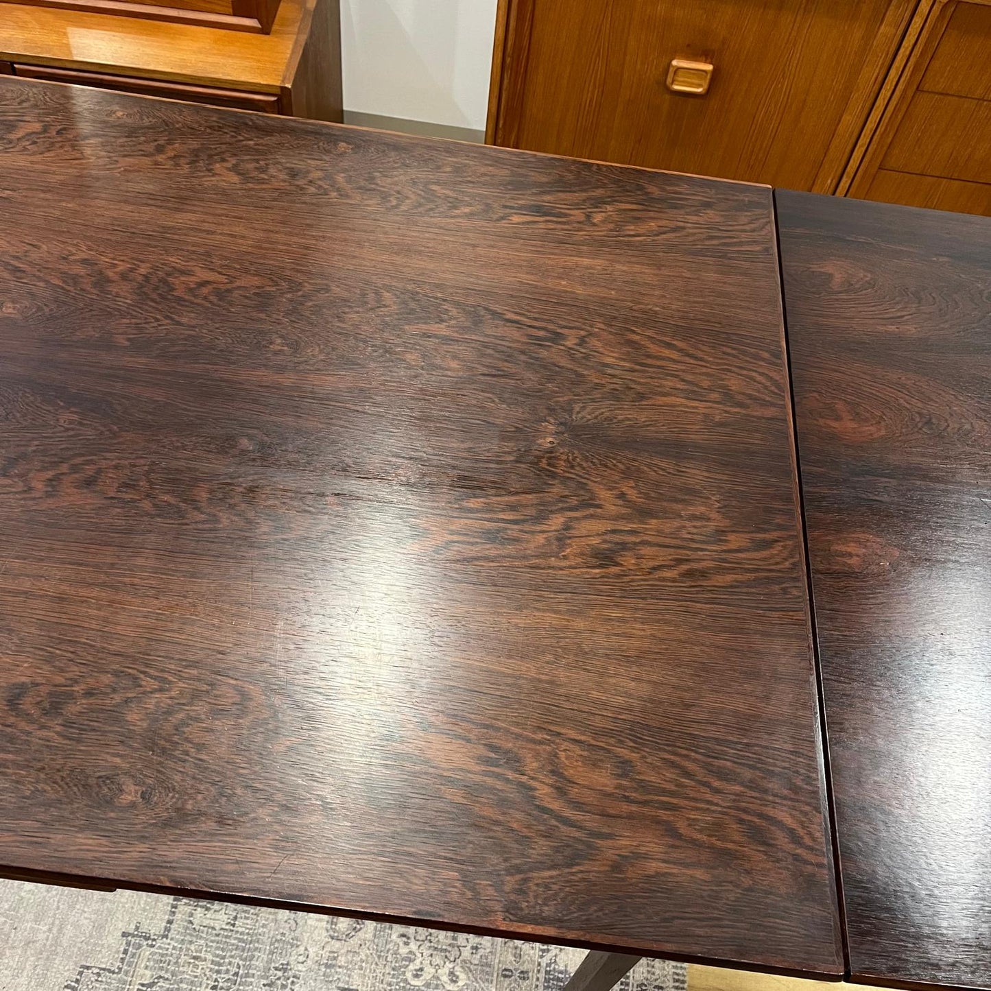 Rosewood Mid Century Extandable Dining table