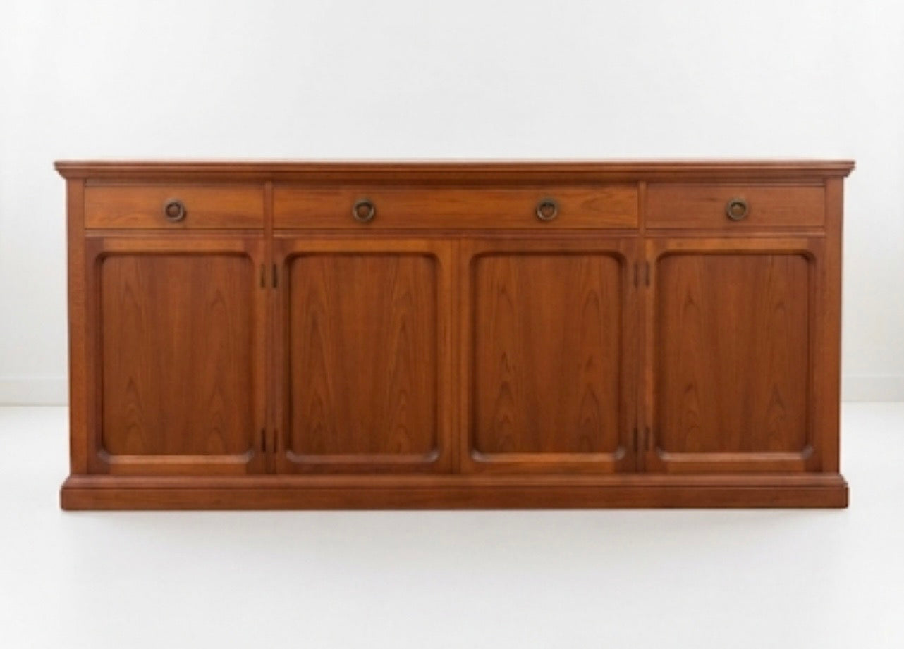 Chiswell Heritage Edition Sideboard teak buffet
