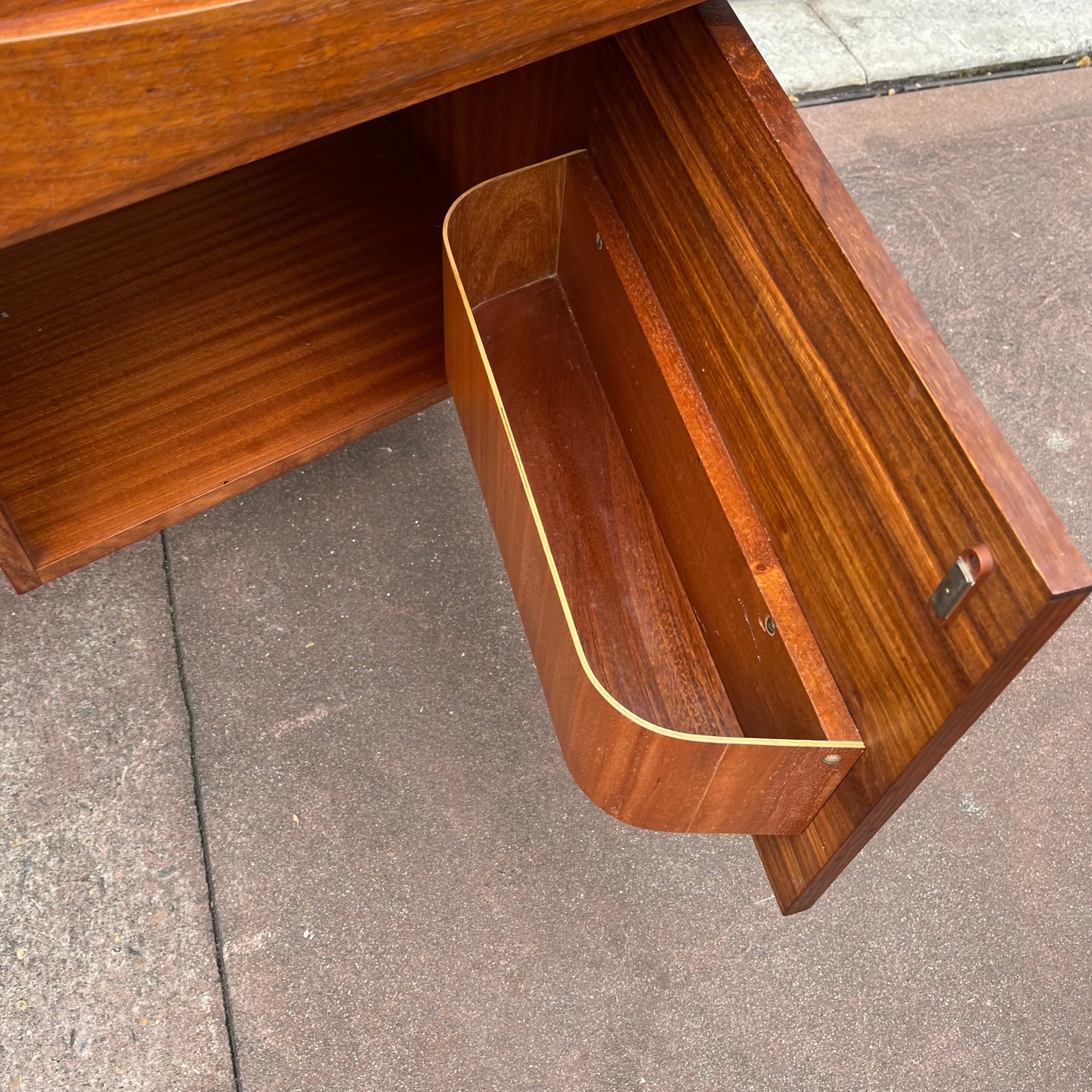 Mid Century Desk Dresser Make Up Table