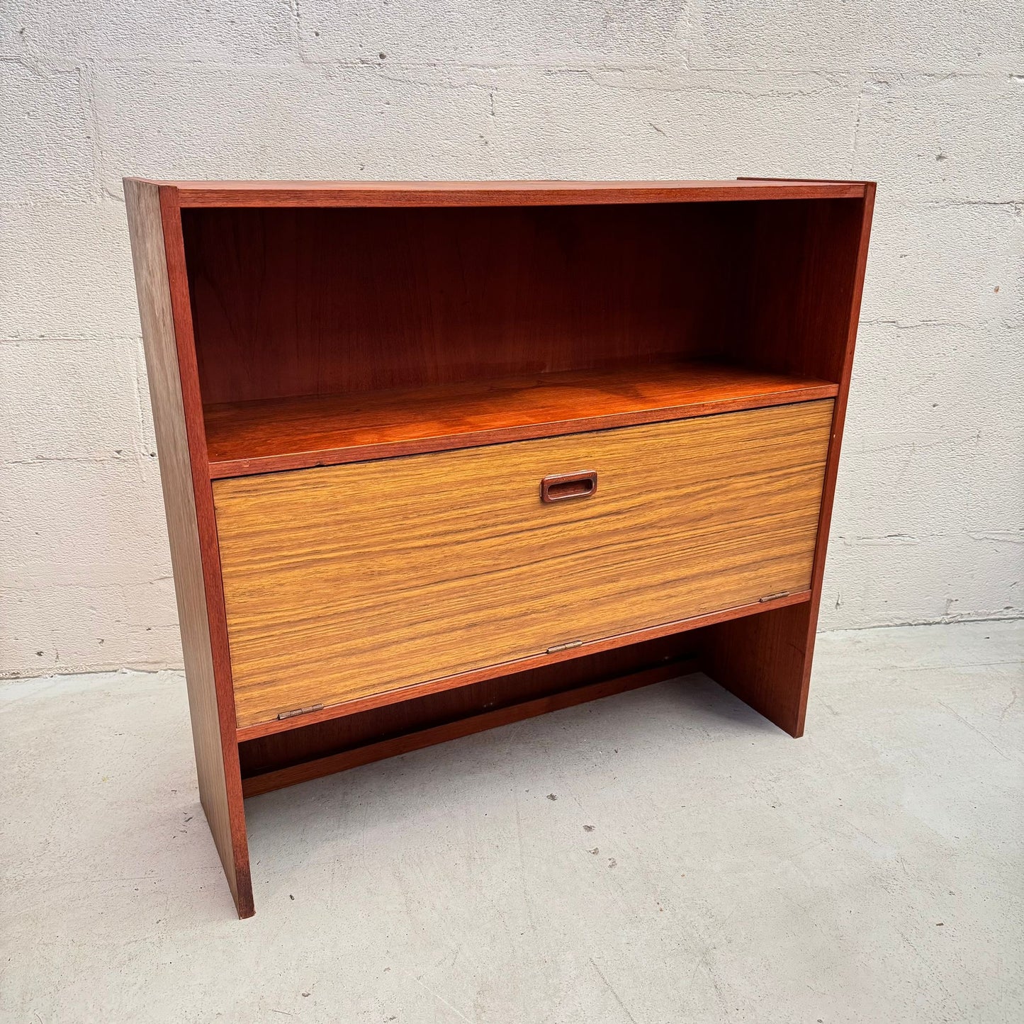 Mid Century Liqour Bar and Bookcase Shelving System