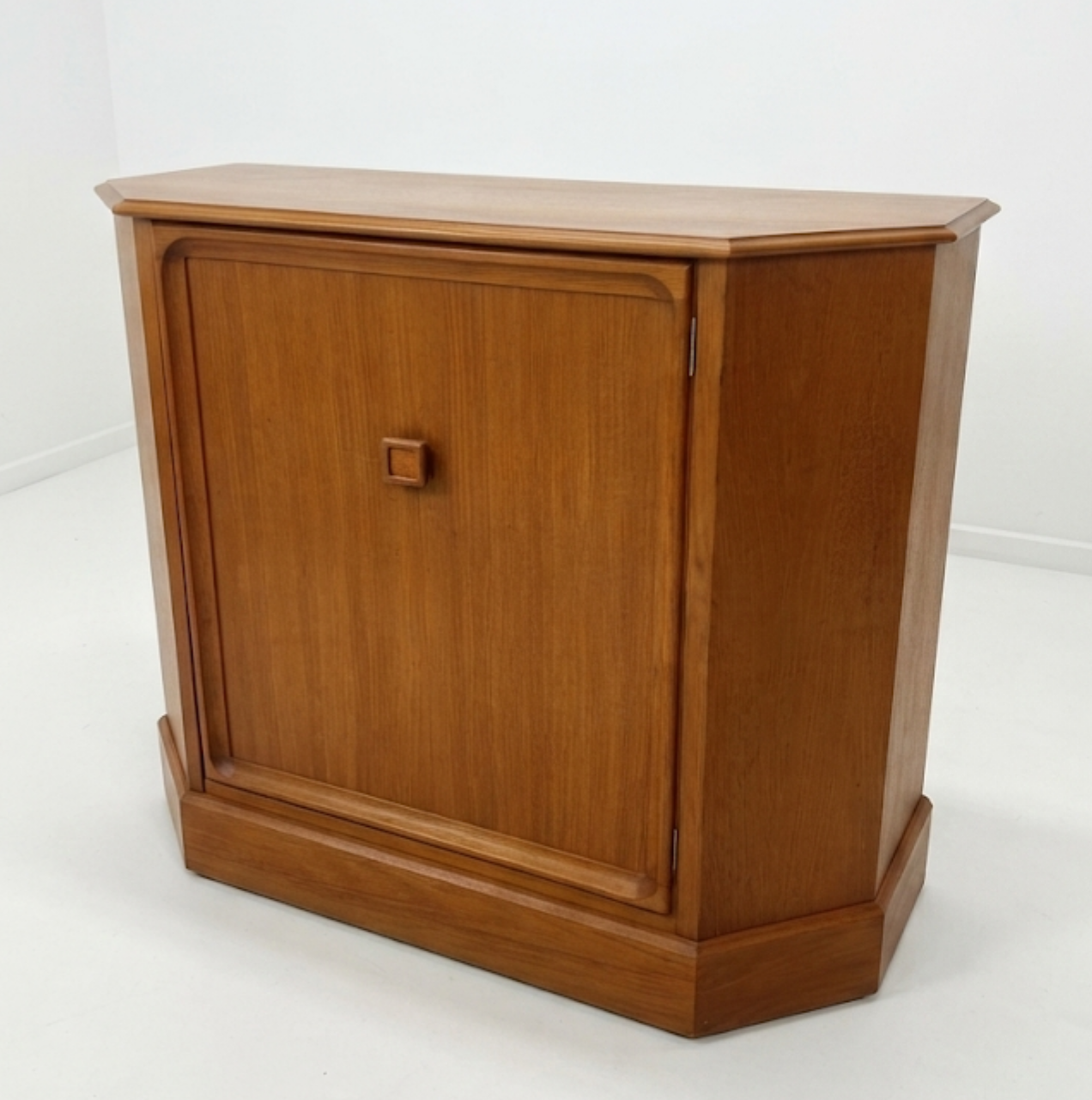 Mid Century Parker Square handle Golden teak hall cabinet LP Storage sideboard