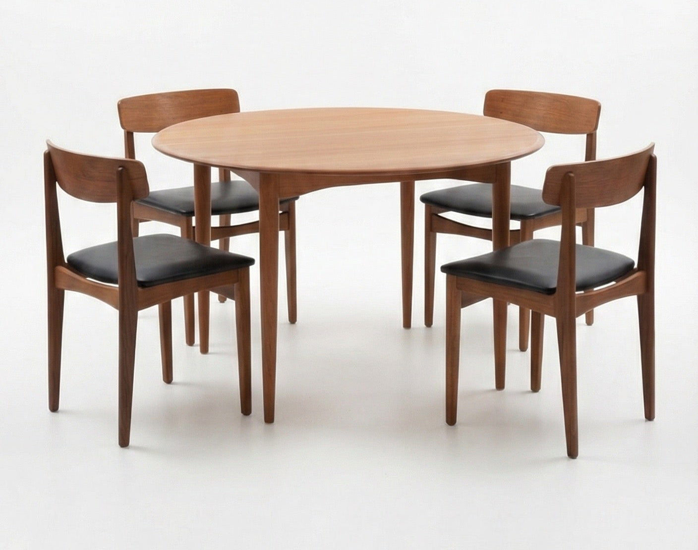 Mid Century Nordic Parker Round Dining Table