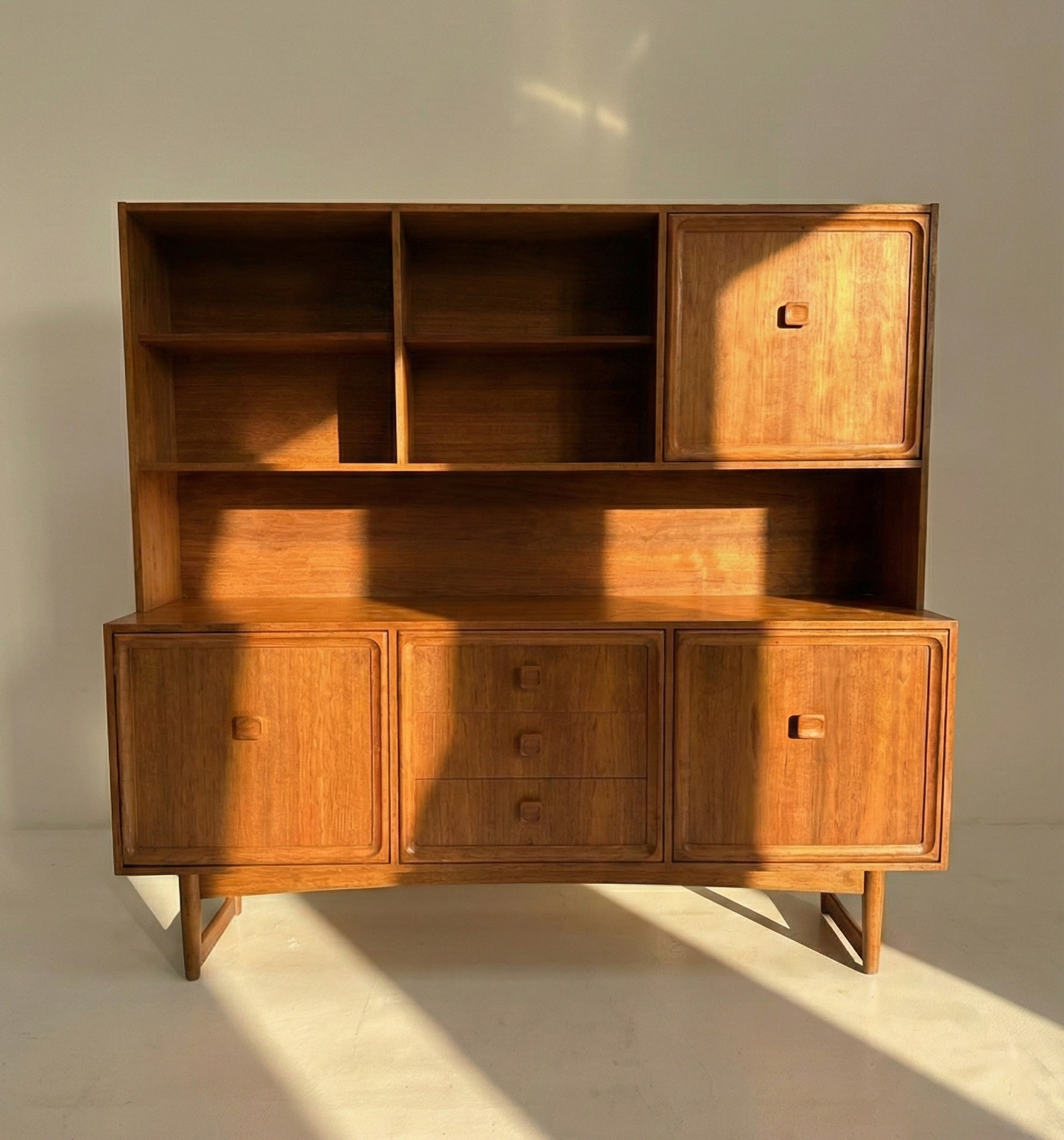 Mid Century Parker Sleigh Sideboard with bar hutch Golden Teak retro storage unit
