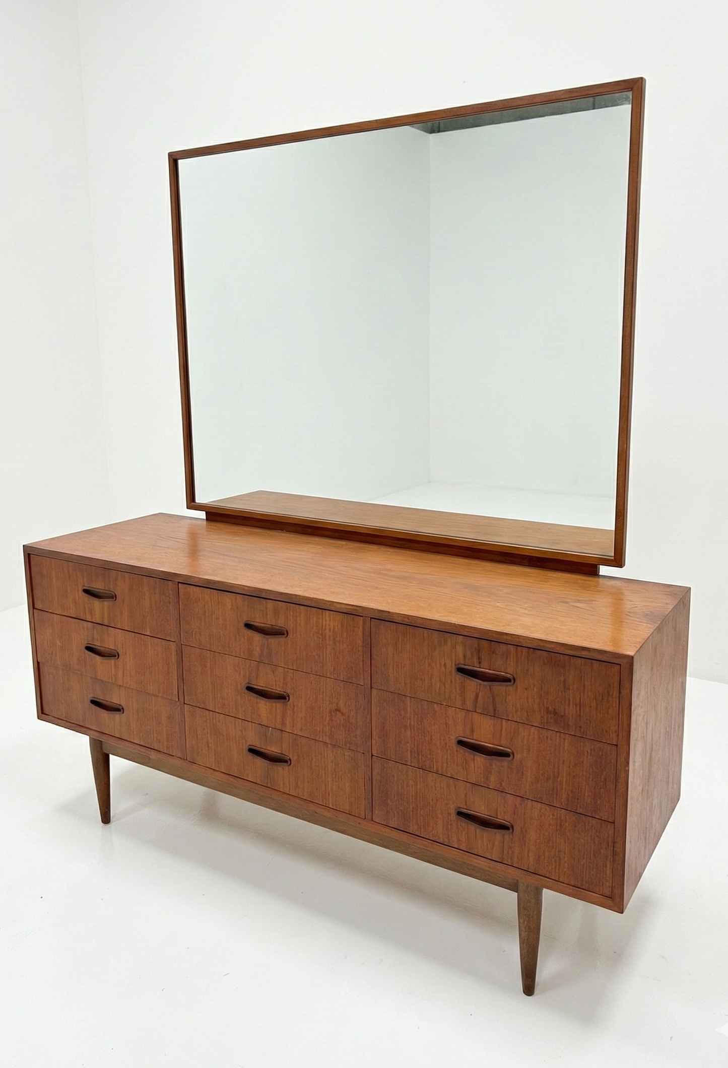 Mid Century Berryman teak dresser sideboard 1960s retro cigar legs