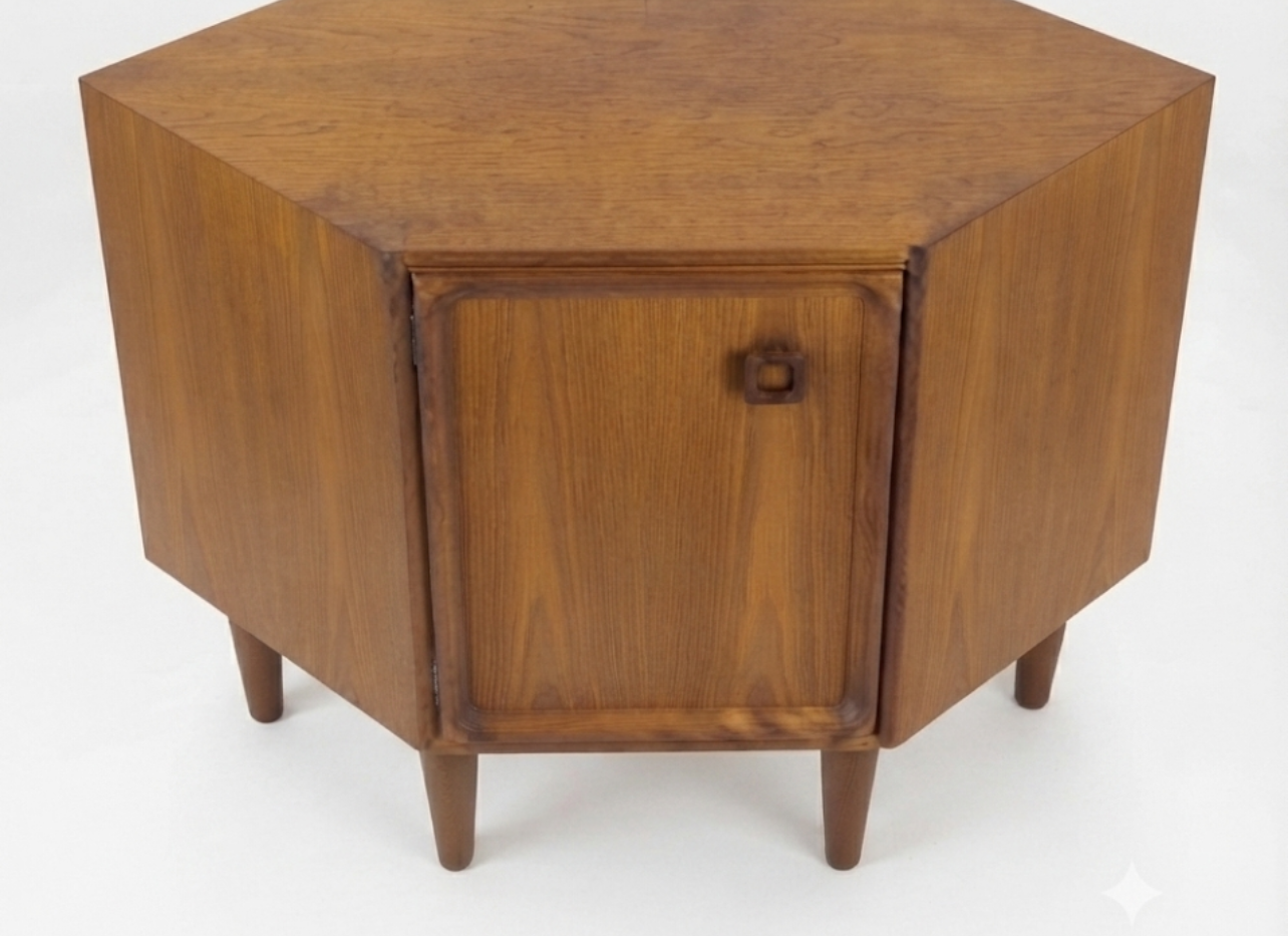 Parker corner teak square handle unit cigar legs retro