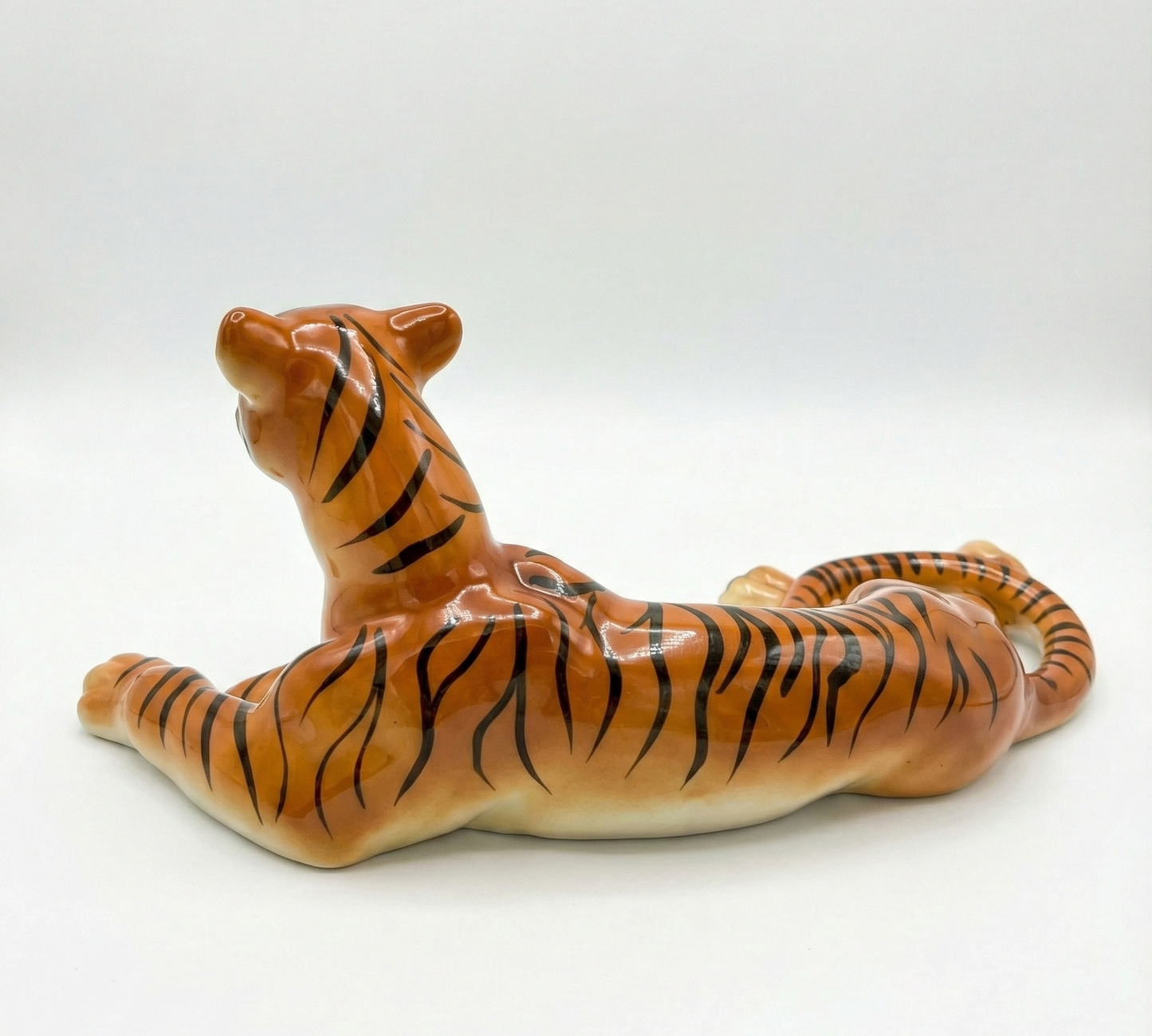 Mid Century laying tiger hand make 70s era cat