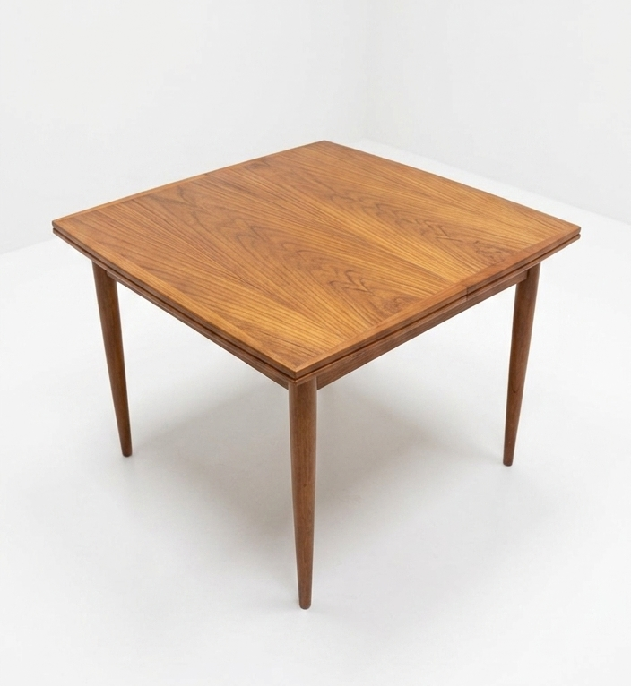 Parker Nordic Butterfly Extension table teak
