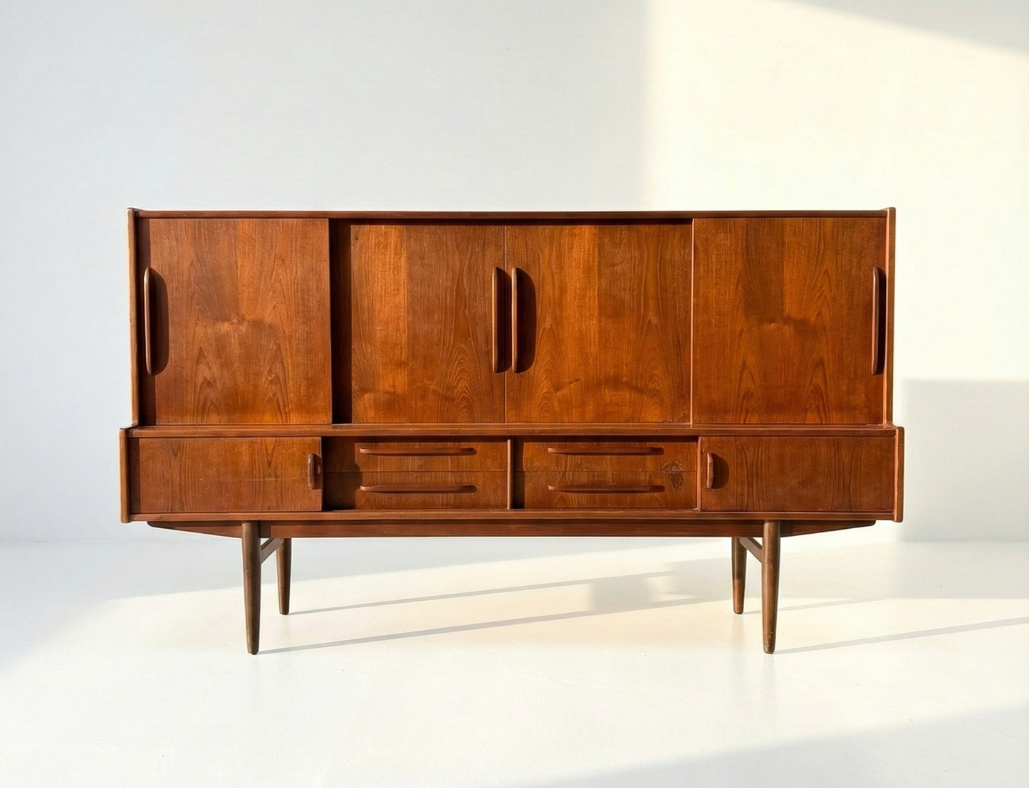 Mid Century Danish Highboard teak sideboard storage unit liquor cabinet
