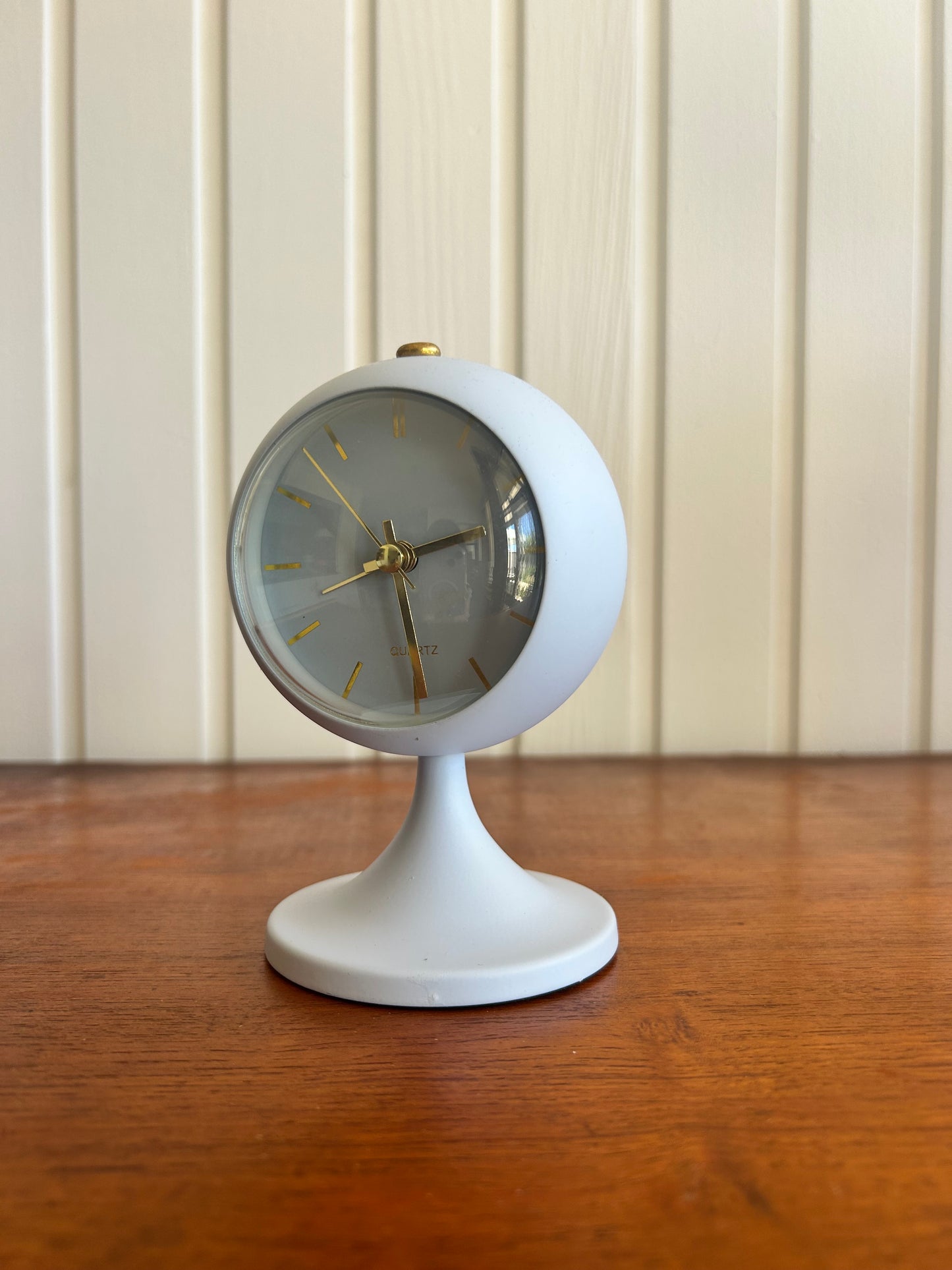 Mid Century replica table clock atomic style light blue gold dial