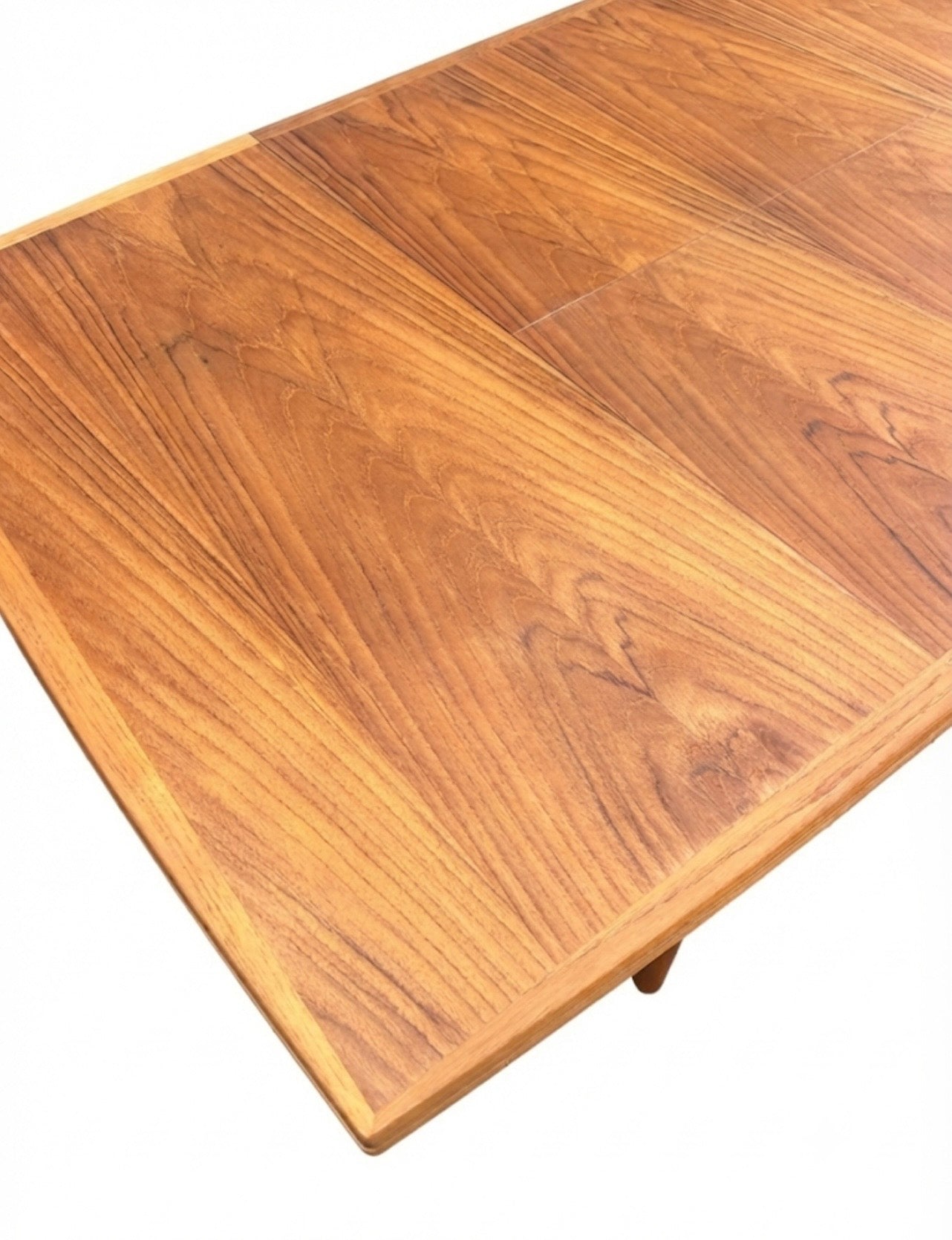 Parker Nordic Butterfly Extension table teak