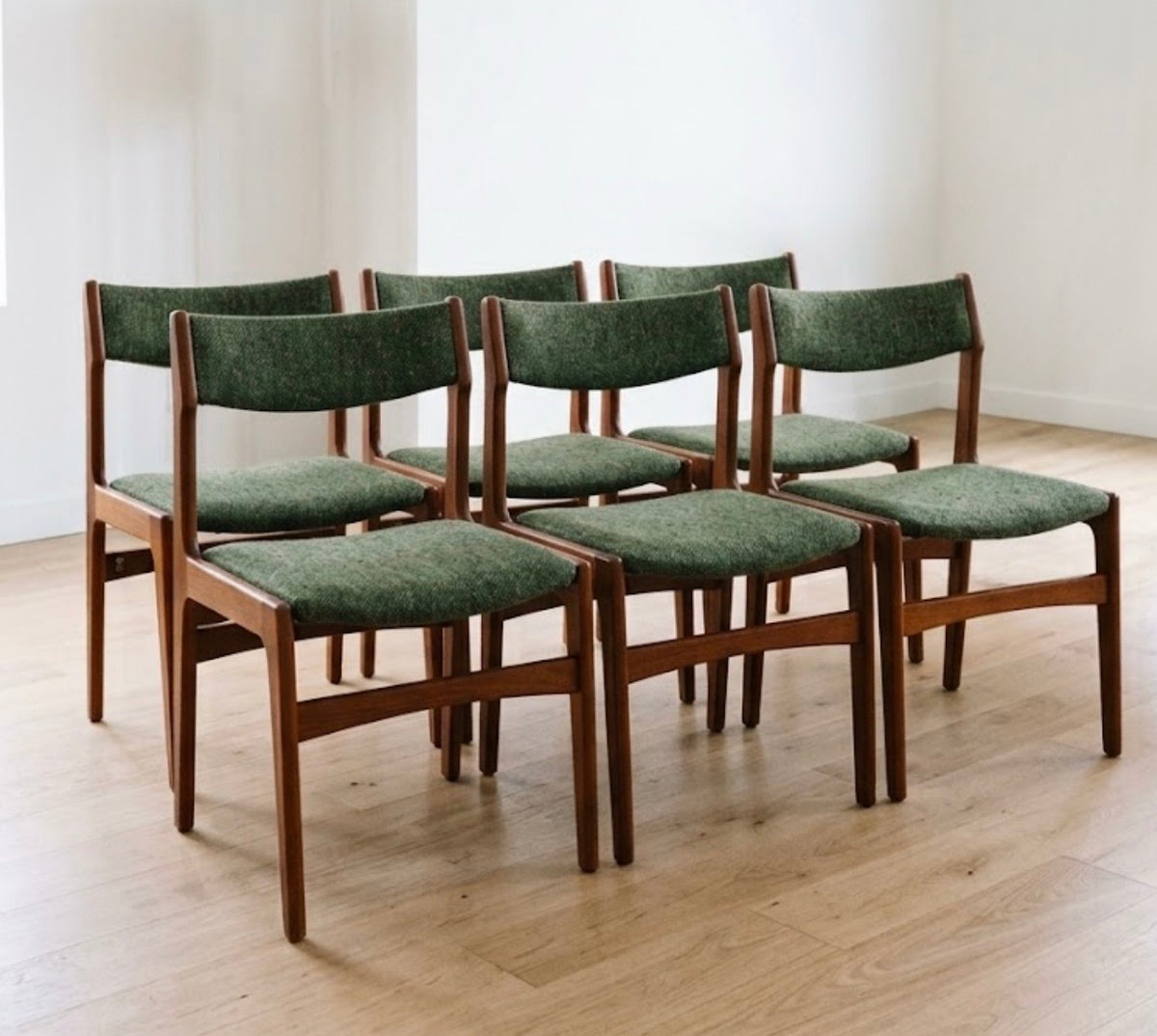 Mid Century Danish set of 6 dining chairs teak Erik Buch